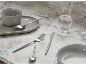 Светлосиви/сребърни прибори за хранене от неръждаема стомана 16 бр Maxime - Blomus