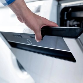 Разопакован: Преносим блендер Ninja Blast BC151EUBK, 7.4W, 530 мл, Стоманен нож с 6 остриета, Трошене на лед, До 10 цикъла, Без BPA, USB-C, Черен