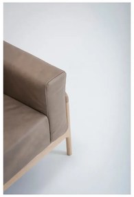 Светлокафяв фотьойл от биволска кожа с масивна дъбова конструкция Fawn - Gazzda