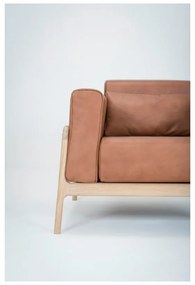 Кресло от коняк кафява биволска кожа с масивна дъбова конструкция Fawn - Gazzda