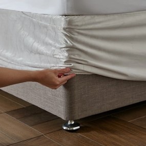 Кремаво еластично покритие за рамка на легло 152x198 cm Kingsley – Catherine Lansfield