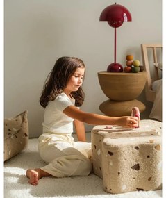 Светлокафяв детски пуф от букле и шенил Terrazzo Cloud – Wigiwama