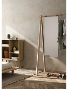 Стойка за дрехи от борова дървесина Hongi - Karup Design