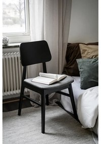 Черен трапезен стол с тъмносива възглавница на седалката Nagano - Rowico