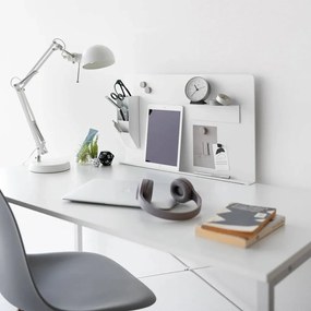 Бял метален органайзер за канцеларски материали Tower – YAMAZAKI