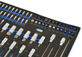 Комплект гаечни ключове TORX и накрайници 102бр CRV G10833B