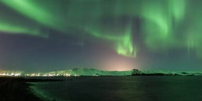Картина на платно – Необикновено зелено сияние