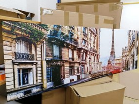 Картина на платно – Изглед на Айфеловата кула от улица в Париж