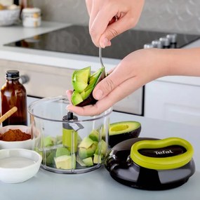 Ръчен чопър с въже Tefal K1320404, 0.9 л, Автоматично прибиране на въжето, 2 стоманени остриета, Заключване на капака, Черен/зелен