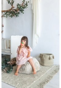 Светлозелен ръчно изработен памучен килим подходящ за пране 140x200 cm Woods Symphony Olive – Lorena Canals