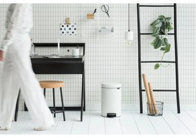 Бяло стоманено кошче за боклук с педал 12 l NewIcon – Brabantia