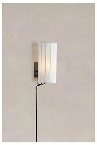 Черно-бял стенна лампа за контакт Hikari – Markslöjd