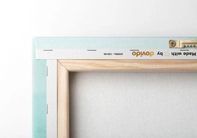 Картина на платно – Жена на открито море