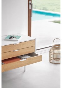 Бяла/естествена маса за телевизор от декор от дъб 180x52 cm Sierra – Teulat