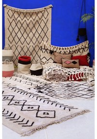 Кремав ръчно изработен памучен килим подходящ за пране 140x210 cm Bereber Rhombs – Lorena Canals