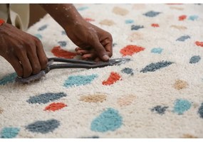 Кремав ръчно изработен памучен килим подходящ за пране 140x200 cm Terrazzo Marble – Lorena Canals