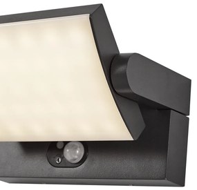 Външна стенна лампа черна с LED IP54 със соларен сензор за движение - Judge