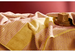 Жълтo-розова кърпа от органичен памук от тери 50x100 cm Check – JUNA