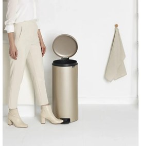 Кош за боклук с педал Brabantia NewIcon 1003209, 30 л, Плавно затваряне, Противоплъзгаща основа, Златен металик
