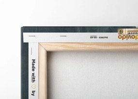 Картина на платно – Паун с цветя
