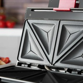 Сандвич тостер Russell Hobbs Creations 26800-56, 750W, 4 филии, Незалепващи плочи, Бързо загряване, Индикатори, Черен/инокс