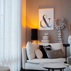 Модерна настолна лампа черна с черен кадифен абажур - Rich