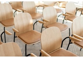 Кафяви/в цвят кафяв коняк трапезни столове в комплект с подлакътници/за подреждане 2 бр. от декор от орех Book – Gazzda