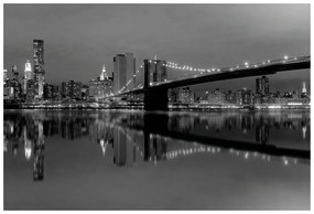 Самозалепващ фототапет – Черно-бяло отражение на Манхатън във водата