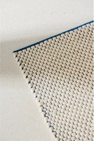 Син/бежов ръчно изработен вълнен килим 140x200 cm Lenu – noo.ma