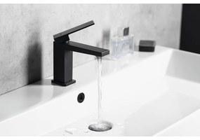 Матово-черна стояща батерия за мивка Latus – Sapho