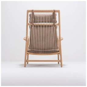 Фотьойл с масивна дъбова конструкция и седалка от кафява биволска кожа Dedo - Gazzda