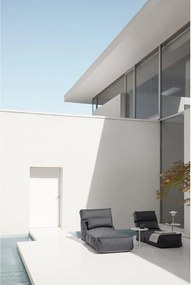 Тъмно сив градински шезлонг Coal - Blomus