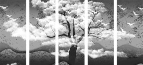 картини от 5 части – Черно-бяло дърво, обляно в облаци