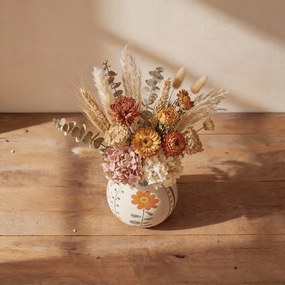 Кремава глинена ръчно рисувана ваза (височина 17 cm) Taza – Bloomingville