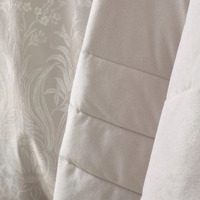 Кремаво капитонирано покривало за легло 220x230 cm Bridgerton Regal Velvet – Catherine Lansfield