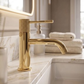 Смесител за мивка Rea Venti Gold Low