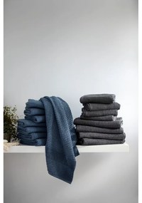 Тъмносива хавлиена кърпа от органичен памук от тери 70x140 cm Check – JUNA