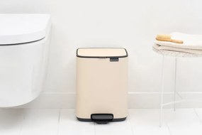 Кош за боклук Brabantia Bo Pedal 1010077, 7 л, Плавно затваряне, Гумирана основа, Бежов