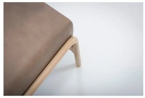 Светлокафява табуретка от биволска кожа с масивна дъбова конструкция Fawn - Gazzda