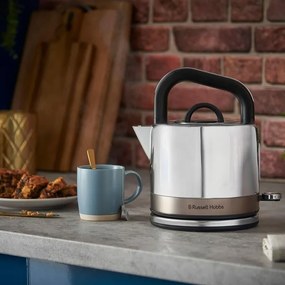 Електрическа кана Russell Hobbs Distinctions Titanium 26422-70, 2400W, 1.5 л, Бързо завиране, Миещ се филтър против котлен камък, 360° основа, Защити, Инокс/титан