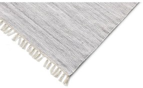 Светлосив килим за открито, изработен от рециклирана пластмаса Liso, 140 x 200 cm - Universal