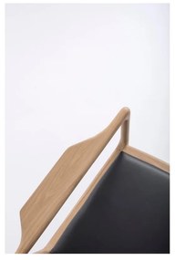 Фотьойл с масивна дъбова конструкция и седалка от черна биволска кожа Dedo - Gazzda