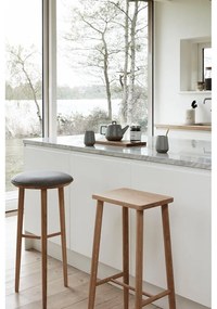 Бар стол от масивен дъб в естествен цвят (височина на седалката 72 cm) Folk – Hübsch