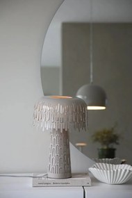 Сиво-бежова настолна лампа с метален абажур (височина 38 cm) Verbera – Markslöjd