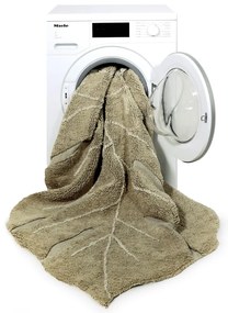 Ръчно изработен памучен детски килим подходящ за пране в цвят каки 120x180 cm Monstera Olive – Lorena Canals