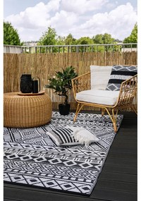 Възглавница за открито от рециклирана пластмаса Lagos, 45 x 45 cm - Green Decore