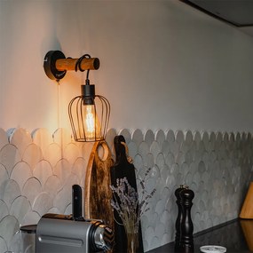 Ръстичен стенен аплик черен с дърво - Stronk