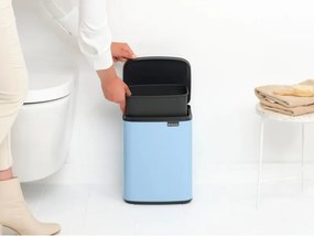 Кош за боклук Brabantia Bo Small 1006631, 7 л, Плавно и безшумно отваряне, Противоплъзгаща основа, Светлосин