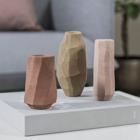 Розова ваза от полирезин (височина 15,5 cm) Nuki – Mette Ditmer Denmark