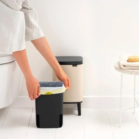 Кош за боклук Brabantia Bo Small Hi 1010460, 4 л, Плавно и безшумно отваряне, Противоплъзгаща основа, Бежов